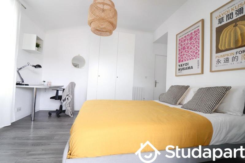 Chambre - 10 m² - 1 pièce