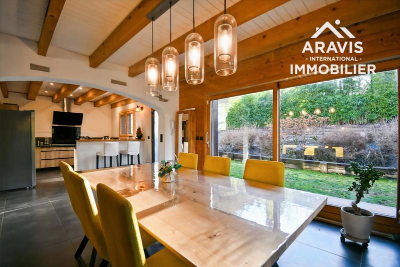 Maison - 195 m² - 6 pièces