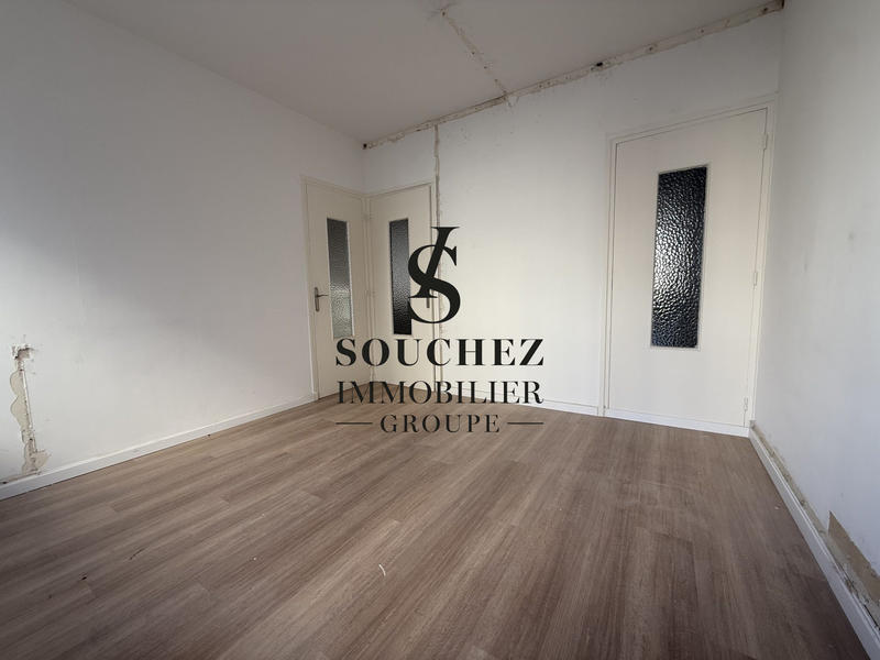 Local commercial - 100 m² - 7 pièces