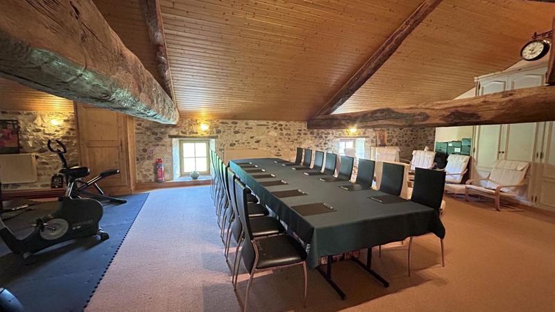 Maison - 553 m² - 8 pièces