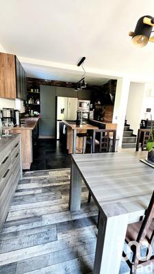 Maison - 88 m² - 4 pièces