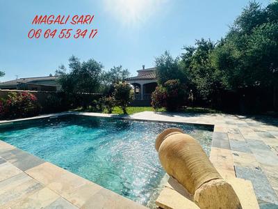 Villa - 142 m² - 8 pièces