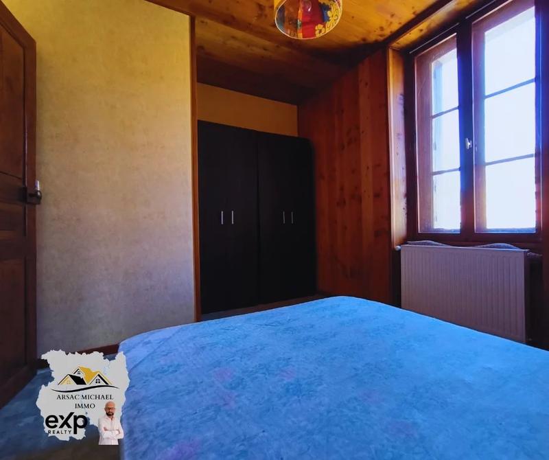 Immeuble - 205 m² - 16 pièces