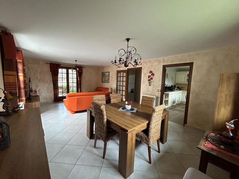 Maison - 105 m² - 4 pièces