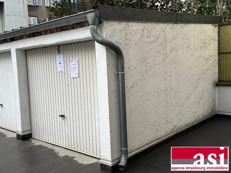 Parking / Garage - 9 m²