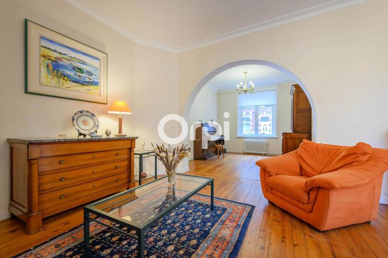 Maison - 215 m² - 7 pièces