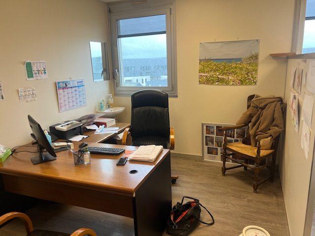 Bureau - 130 m² - 7 pièces