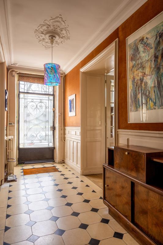 Maison - 300 m² - 5 pièces