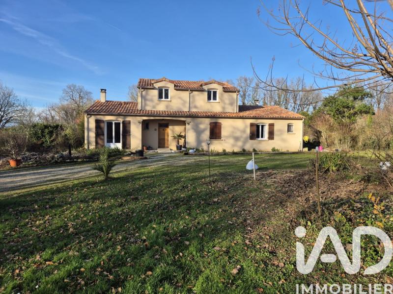 Maison - 189 m² - 8 pièces