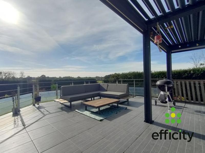 Pavillon - 160 m² - 9 pièces