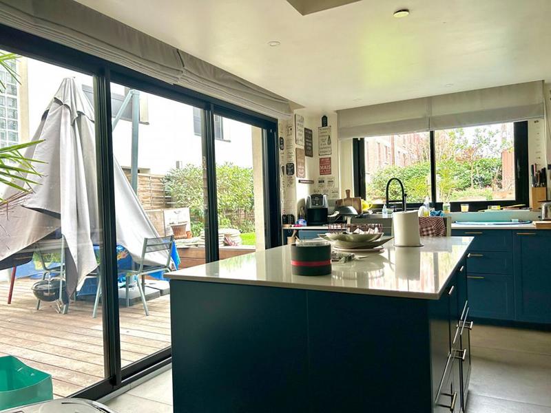 Appartement - 184 m² - 6 pièces