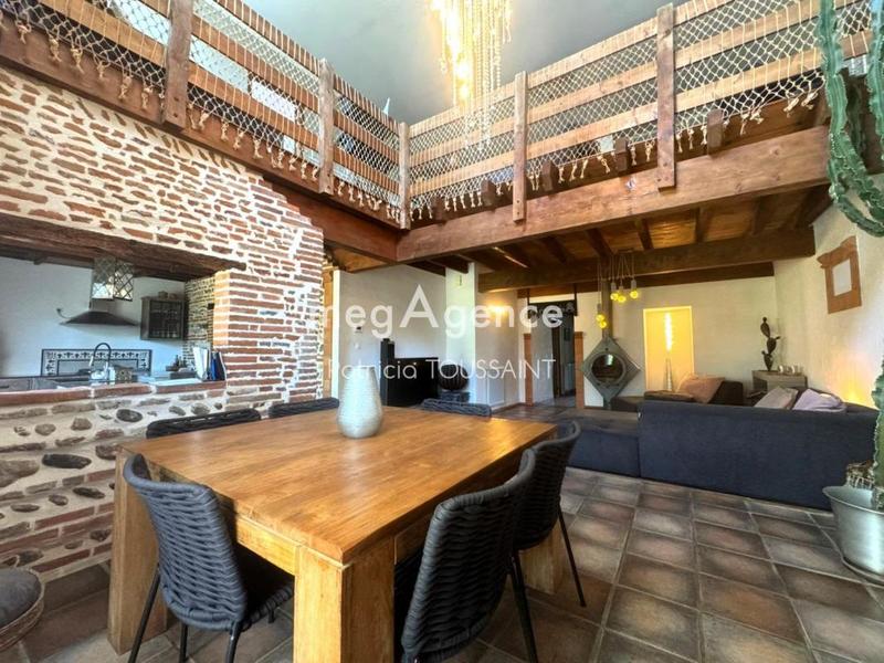 Maison de ville - 241 m² - 7 pièces