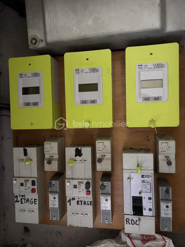 Immeuble - 150 m² - 5 pièces