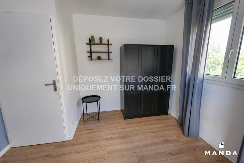 Chambre - 10 m² - 5 pièces