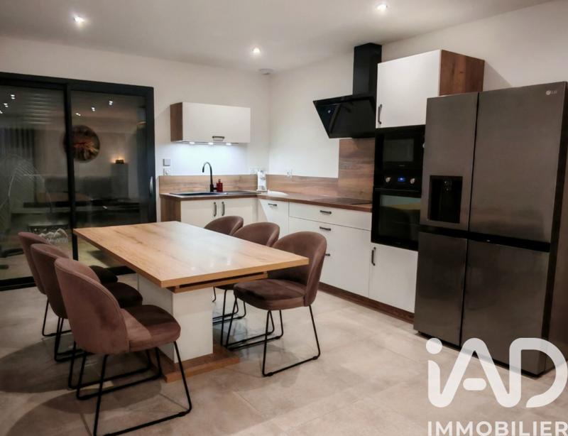 Maison - 93 m² - 3 pièces