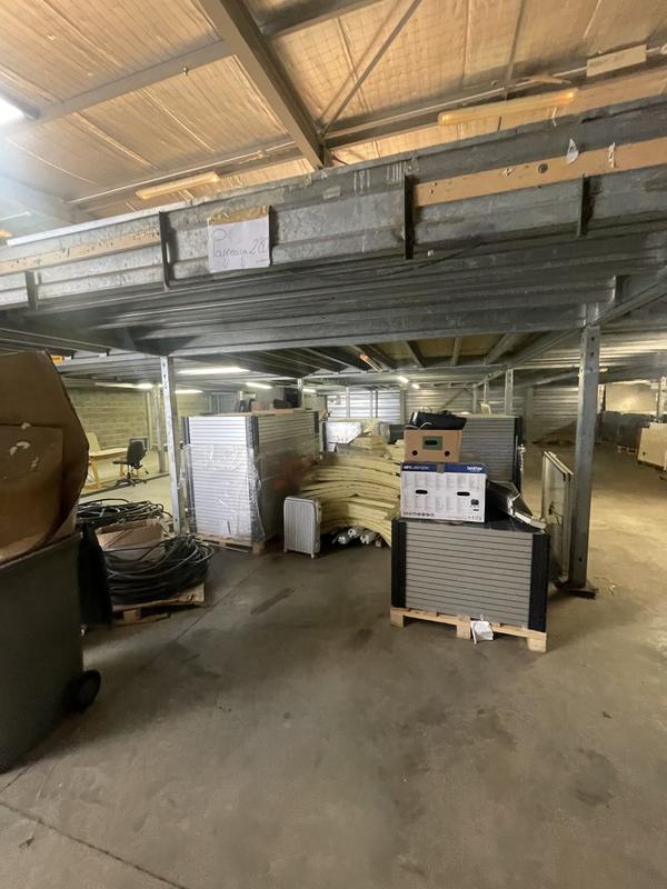 Local d'activités - 887 m²