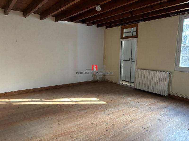 Maison - 204 m² - 8 pièces