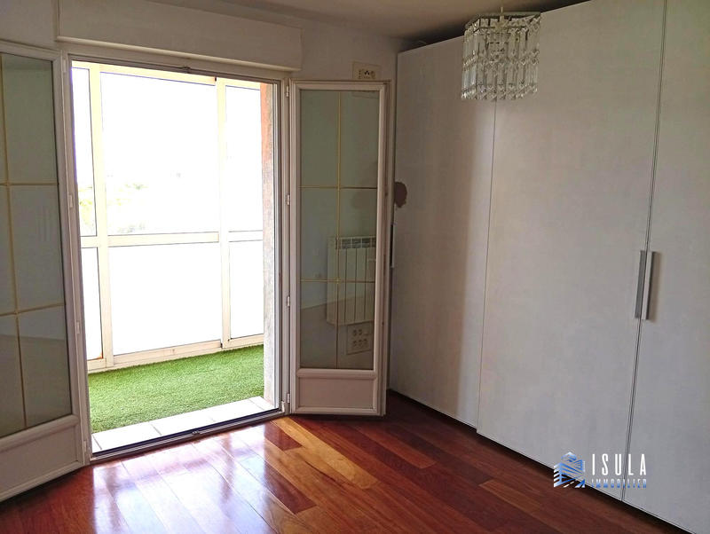 Appartement - 79 m² - 4 pièces