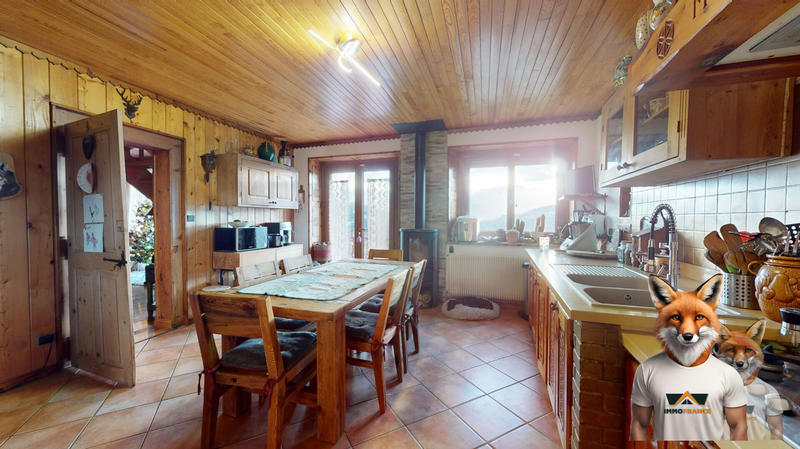 Maison - 265 m² - 13 pièces