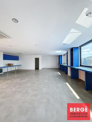Bureau - 84 m²