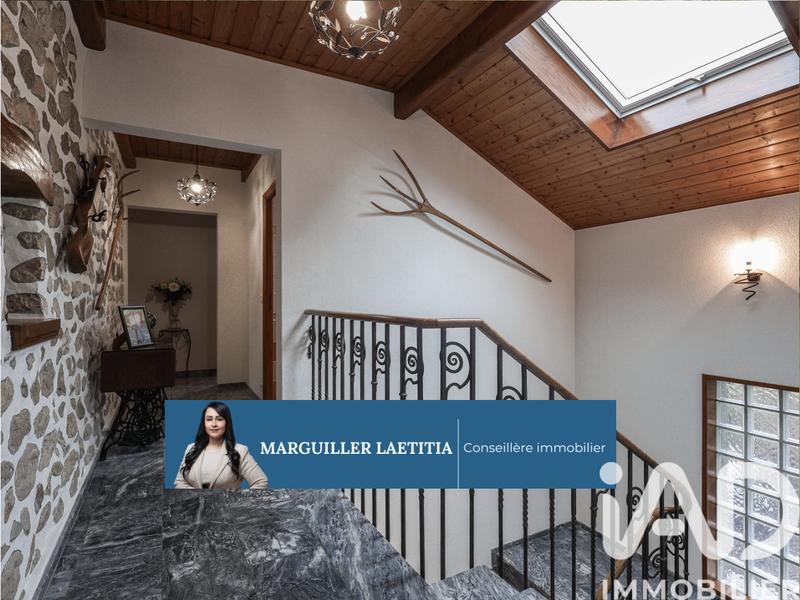 Maison - 258 m² - 7 pièces