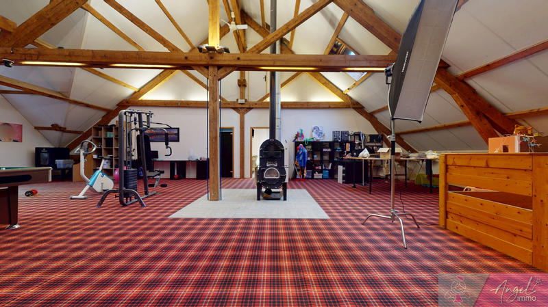 Maison - 476 m² - 10 pièces