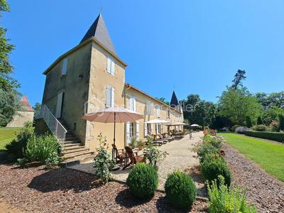 Château - 520 m² - 18 pièces