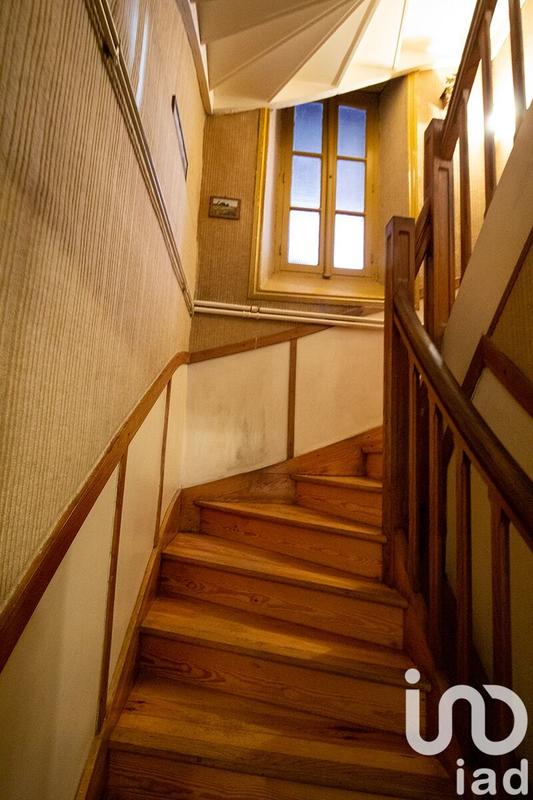 Maison - 167 m² - 8 pièces