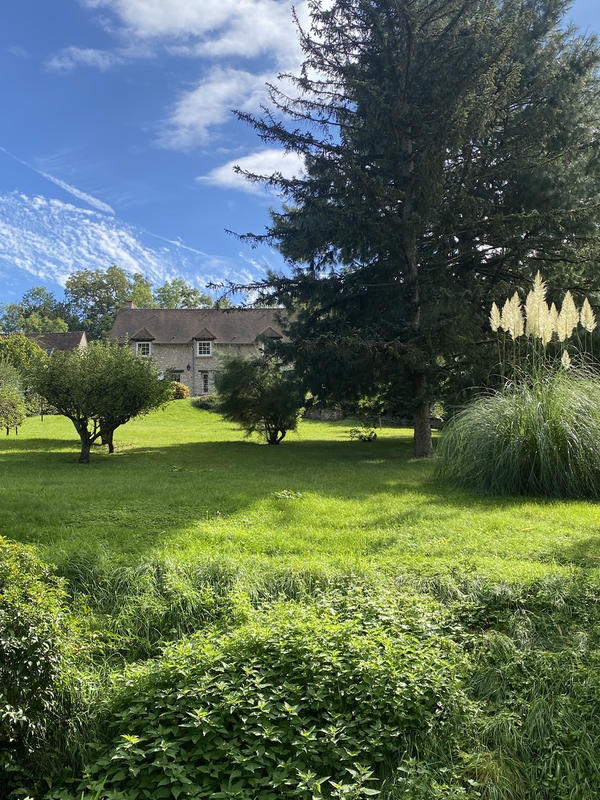 Maison - 300 m² - 8 pièces