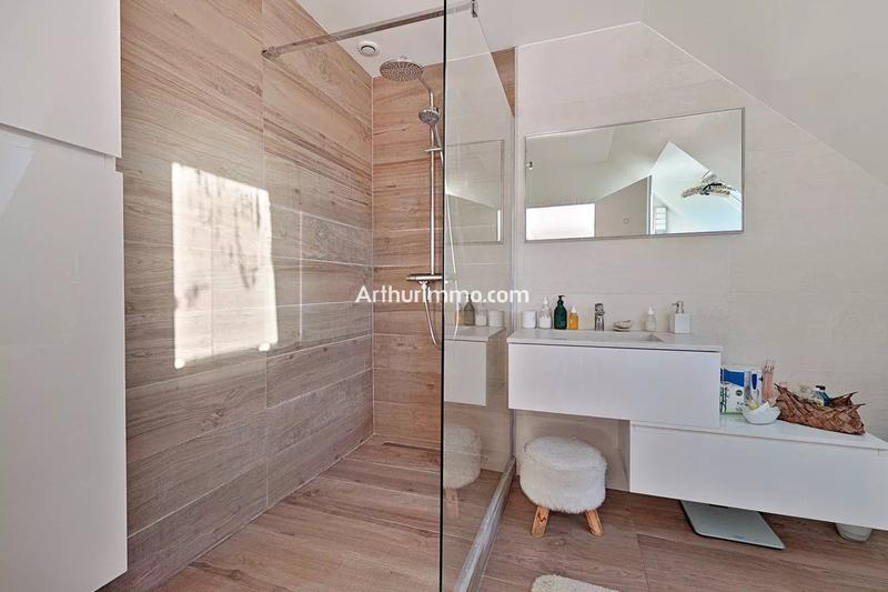 Maison - 138 m² - 6 pièces