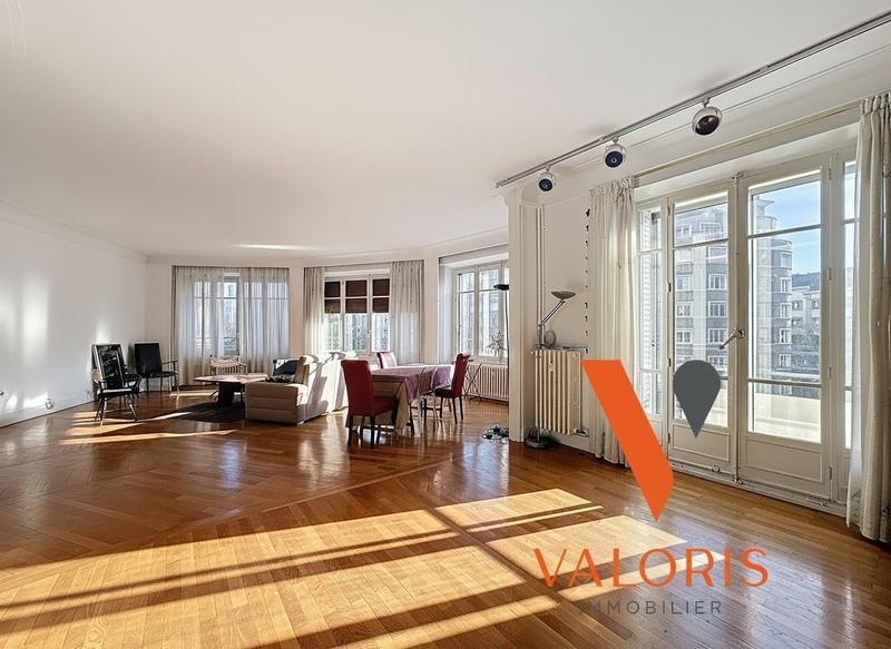 Appartement - 235 m² - 7 pièces