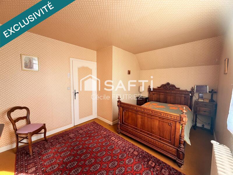 Maison - 200 m² - 12 pièces