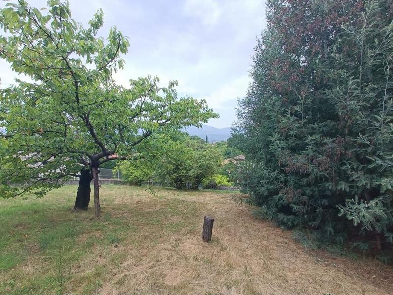 Terrain constructible - 766 m²