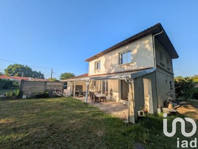 Maison - 180 m² - 7 pièces