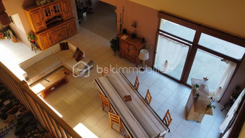 Propriété - 284 m² - 10 pièces