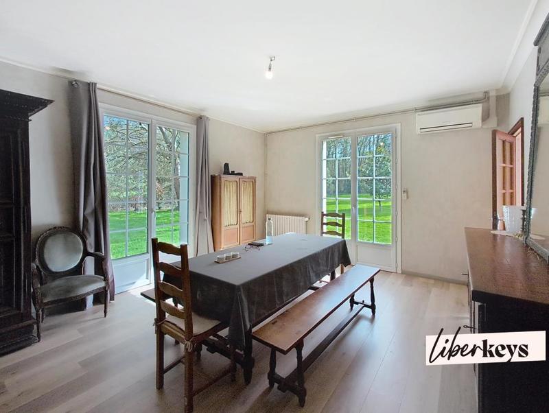 Maison ancienne - 195 m² - 8 pièces