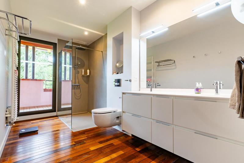 Propriété - 424 m² - 10 pièces