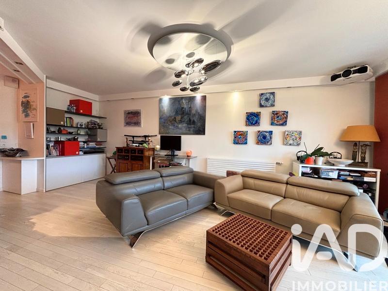 Appartement - 97 m² - 4 pièces