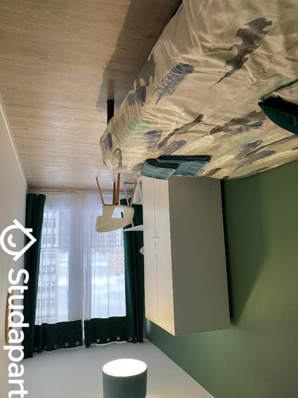 Chambre - 9 m² - 1 pièce