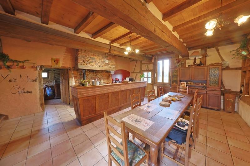 Maison - 242 m² - 5 pièces