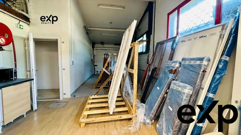 Fonds de commerce - Local commercial - 215 m²