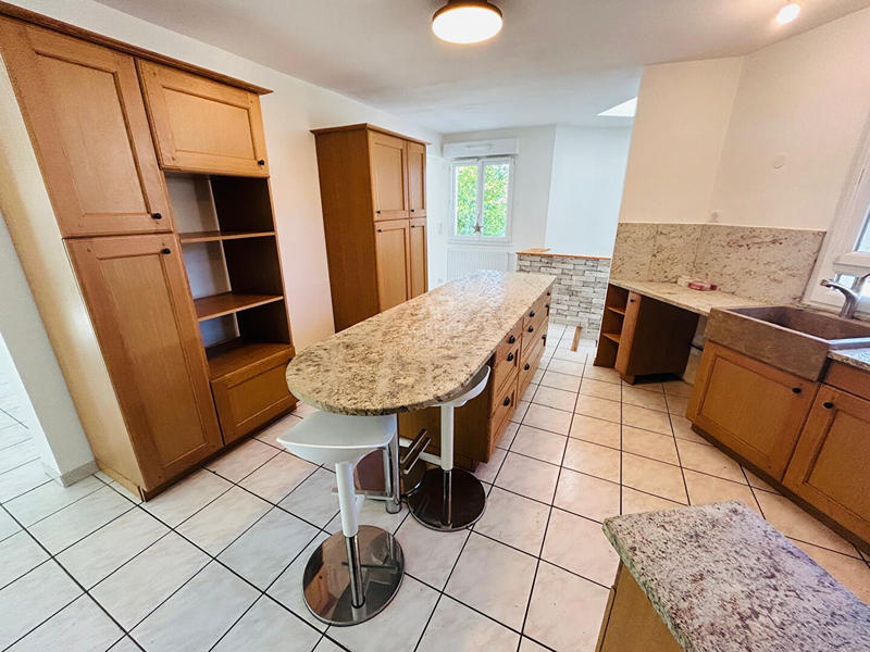 Maison - 182 m² - 7 pièces