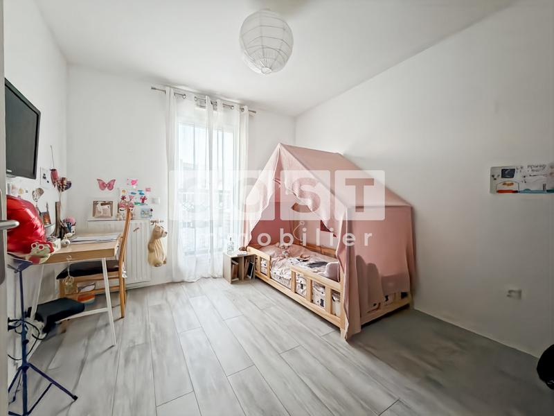 Appartement - 98 m² - 5 pièces