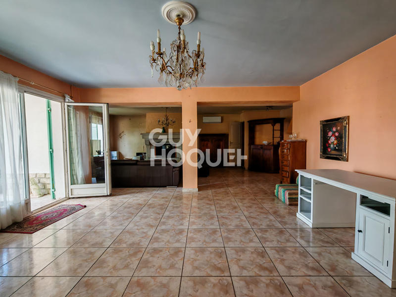 Maison - 220 m² - 5 pièces