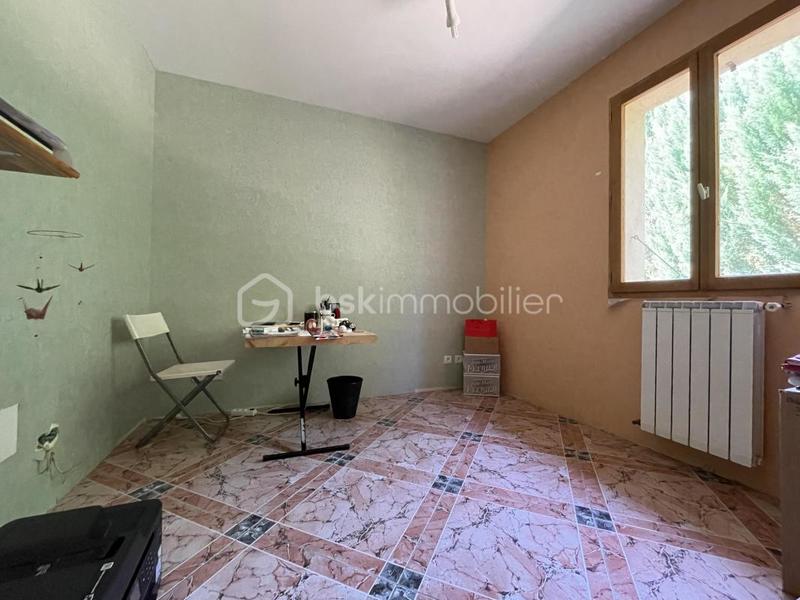 Maison traditionnelle - 270 m² - 7 pièces