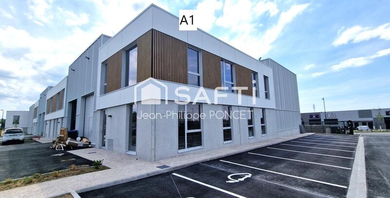 Local commercial - 331 m² - 2 pièces