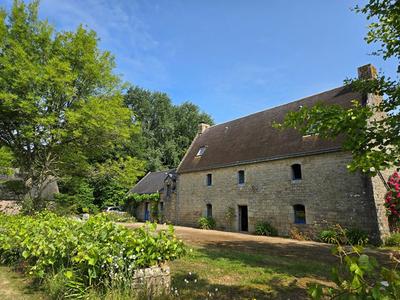 Longère - 218 m² - 8 pièces