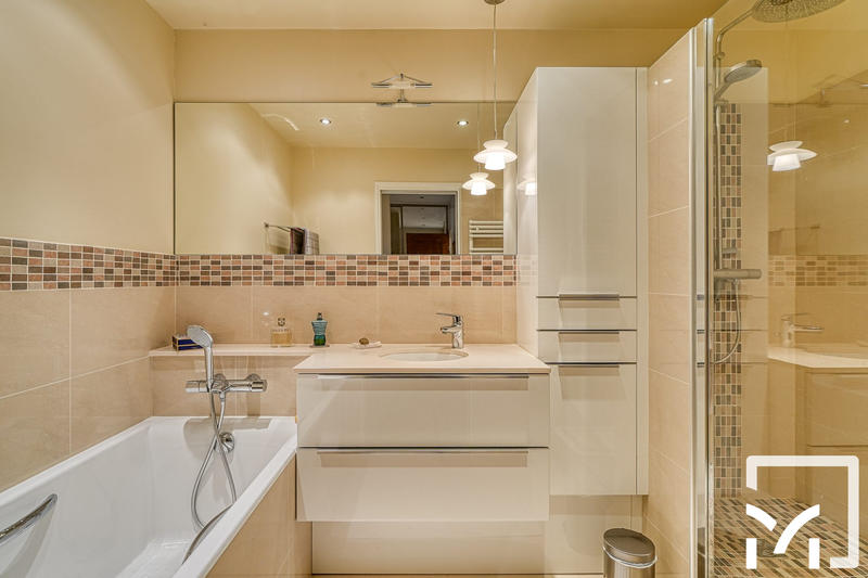 Duplex - 210 m² - 7 pièces