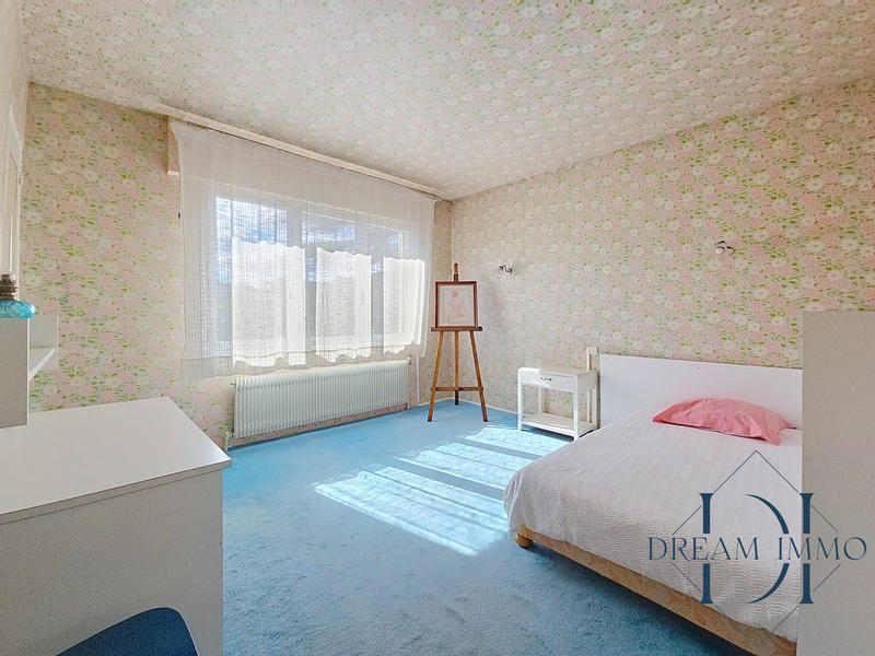 Maison traditionnelle - 206 m² - 8 pièces