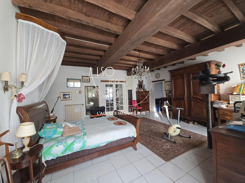 Maison ancienne - 296 m² - 8 pièces